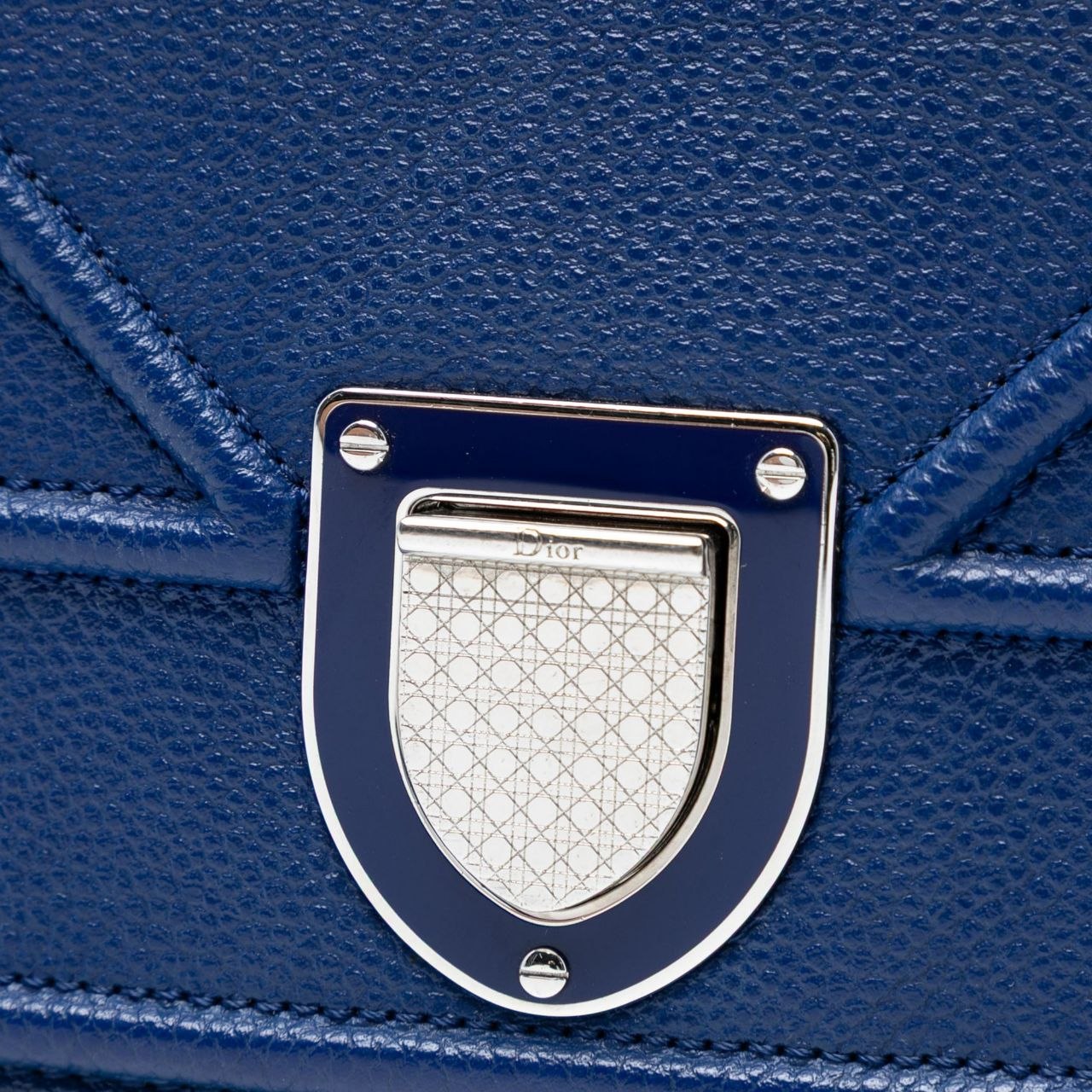 Diorama Medium Flap Blue Grained Calf